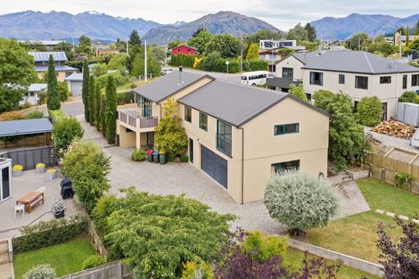 Photo of property in 7 Totara Terrace, Wanaka, 9305