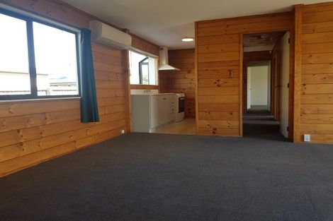 Photo of property in 17 Centennial Avenue, Riccarton, Christchurch, 8041