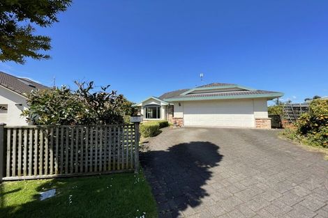 Photo of property in 18 Highgrove Place, Bethlehem, Tauranga, 3110