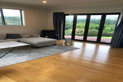 Photo of property in 5 Catlins Glen, Aotea, Porirua, 5024