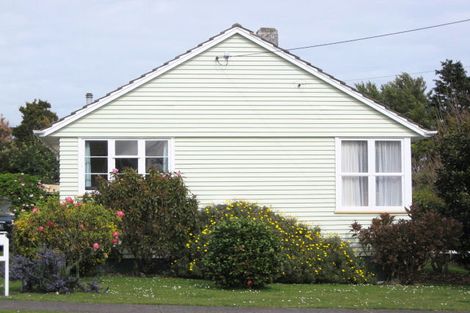 Photo of property in 73 Cook Street, Marfell, New Plymouth, 4310