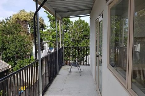 Photo of property in 8a Blockhouse Bay Road, Avondale, Auckland, 1026