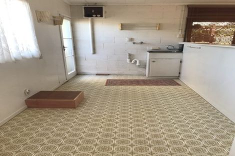 Photo of property in 6 Birdie Place, Red Beach, 0932