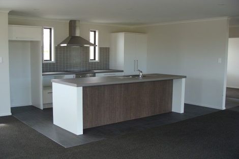 Photo of property in 48 Penetaka Heights, Pyes Pa, Tauranga, 3112