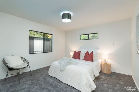 Photo of property in 2/126 Tirohanga Road, Tirohanga, Lower Hutt, 5010