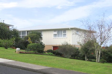 Photo of property in 20 Fairway Avenue, Red Beach, 0932