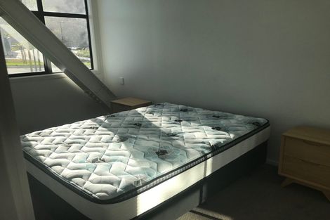 Photo of property in Wyndham Gardens Apartments, 30 Red Oaks Drive, Frankton, Queenstown, 9300