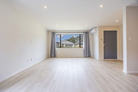 Photo of property in 9 Moemoea Avenue, Kumeu, 0810