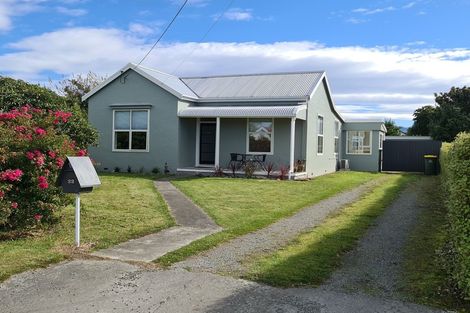 Photo of property in 22 Edward Street, Waimate, 7924