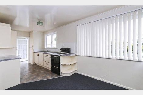 Photo of property in 67 Cobham Crescent, Kelston, Auckland, 0602