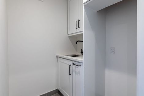 Photo of property in 31 Lanigan Street, Birkdale, Auckland, 0626