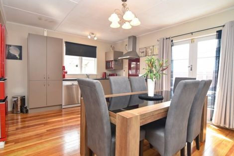 Photo of property in 14 Bethune Street, Featherston, 5710