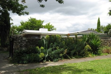 Photo of property in 11 Scott Avenue, Mangere Bridge, Auckland, 2022