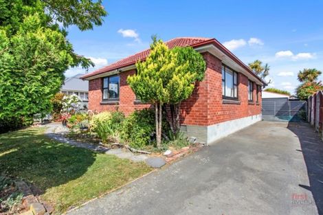 Photo of property in 28 Rowcliffe Crescent, Avonside, Christchurch, 8061