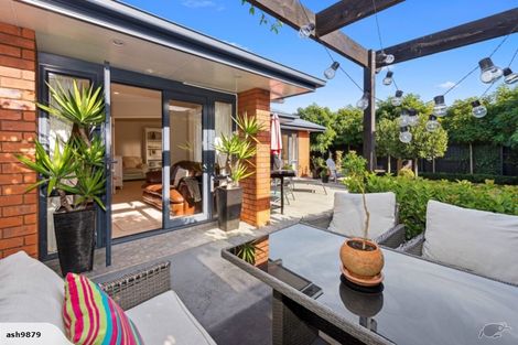 Photo of property in 5 Inca Place, Redwood, Christchurch, 8051