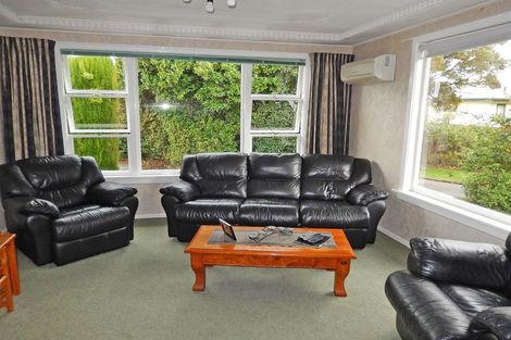 Photo of property in 16 Burn Street, Holmes Hill, Oamaru, 9401