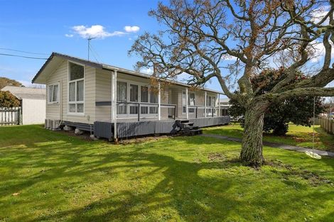 Photo of property in 1 Lilac Street, Melville, Hamilton, 3206