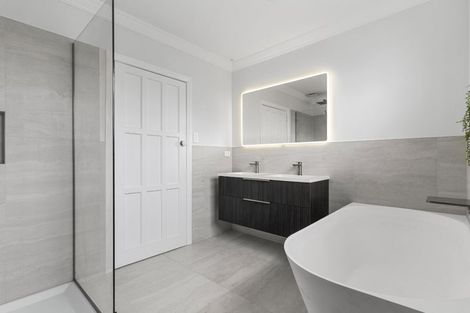 Photo of property in 14 Saltburn Road, Milford, Auckland, 0620