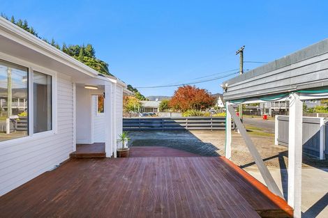 Photo of property in 65 Gillespies Road, Birchville, Upper Hutt, 5018