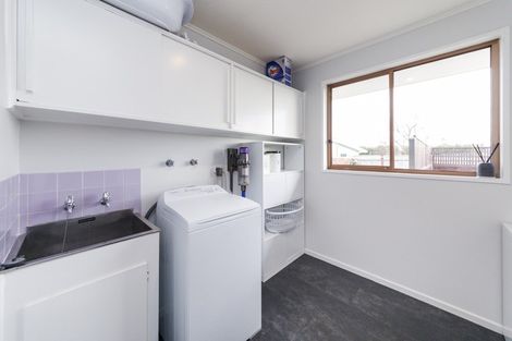 Photo of property in 16 Austin Place, Awapuni, Palmerston North, 4412