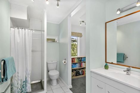 Photo of property in 12 Moana Road, Kelburn, Wellington, 6012