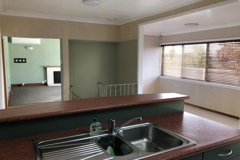 Photo of property in 145 Golf Road, Titirangi, Auckland, 0600