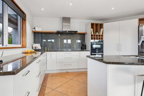 Photo of property in 15 Sissinghurst Court, Bethlehem, Tauranga, 3110