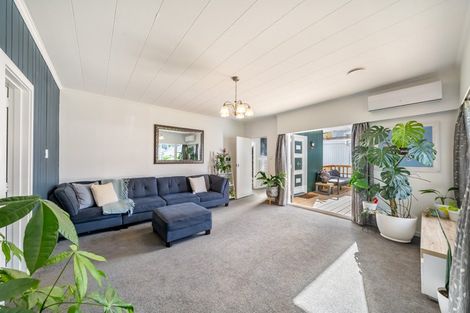 Photo of property in 20 Jocelyn Crescent, Pinehaven, Upper Hutt, 5019