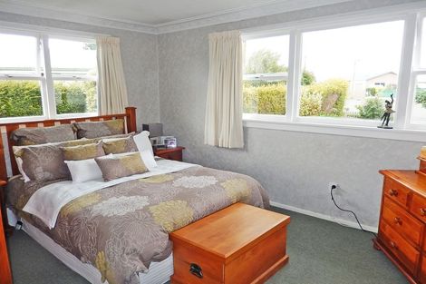 Photo of property in 16 Burn Street, Holmes Hill, Oamaru, 9401