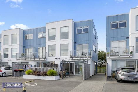 Photo of property in 31 Reynolds Place, Papamoa Beach, Papamoa, 3118