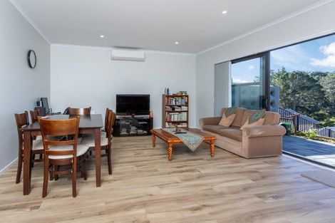 Photo of property in 23 William Calvert Drive, Swanson, Auckland, 0614