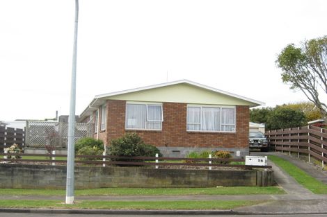 Photo of property in 16 Villa Place, Bell Block, New Plymouth, 4312
