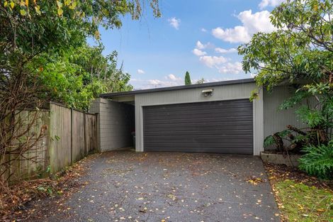 Photo of property in 4 La Perouse Street, Botany Downs, Auckland, 2010