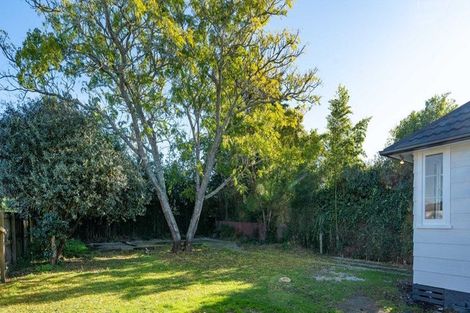 Photo of property in 15 Paul Crescent, Fairfield, Hamilton, 3214