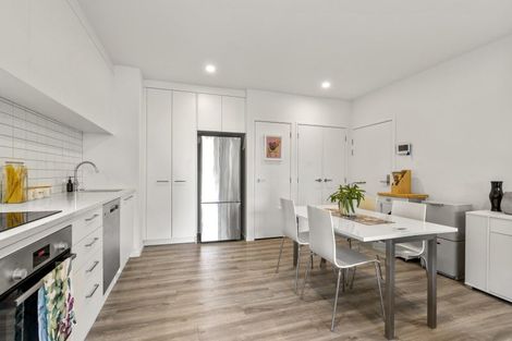 Photo of property in 2/24 Tahuhu Road, Mount Wellington, Auckland, 1062