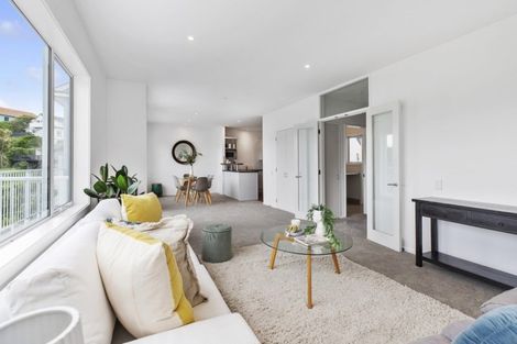 Photo of property in 8b Awa Road, Miramar, Wellington, 6022