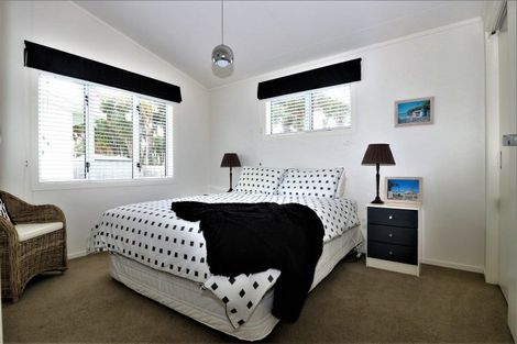 Photo of property in 43 Kon Tiki Road, Whiritoa, Whangamata, 3691