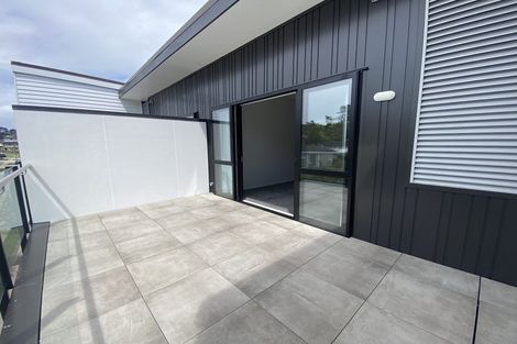 Photo of property in 23/11 Carlos Drive, Flat Bush, Auckland, 2016