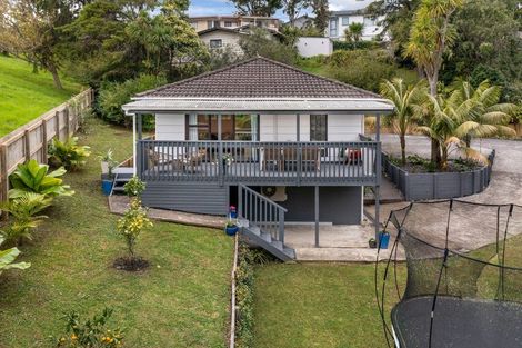 Photo of property in 21 Stott Avenue, Birkdale, Auckland, 0626