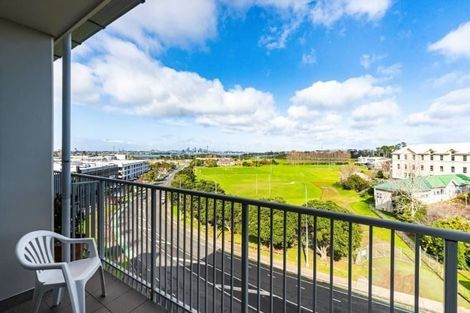 Photo of property in Shoal Haven Apartments, 510a/130 Anzac Street, Takapuna, Auckland, 0622