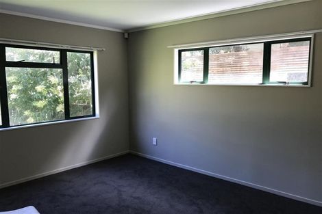 Photo of property in 5 Lysander Crescent, Beach Haven, Auckland, 0626