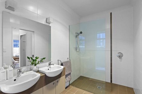 Photo of property in 37 Highcrest Heights, Westmorland, Christchurch, 8025