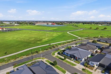 Photo of property in 2 Kutukutu Street, Takanini, 2112