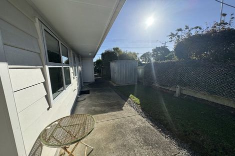 Photo of property in 1 Nikau Road, Waikanae, 5036