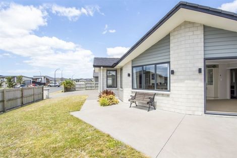Photo of property in 9 Hiria Crescent, Papamoa Beach, Papamoa, 3118