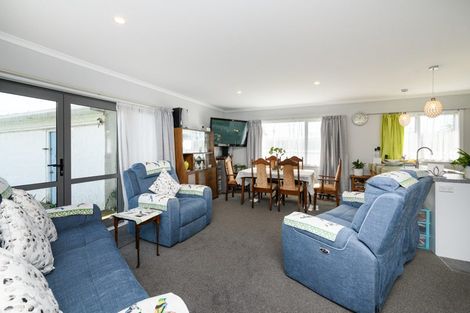 Photo of property in 17 Sinclair Avenue, Highbury, Palmerston North, 4412
