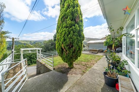 Photo of property in 19 Thomas Street, Stokes Valley, Lower Hutt, 5019