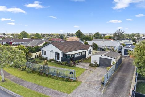 Photo of property in 1/34 Rosemead Place, Randwick Park, Auckland, 2105