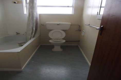 Photo of property in 2/4 Rodney Street, Waiwhetu, Lower Hutt, 5010