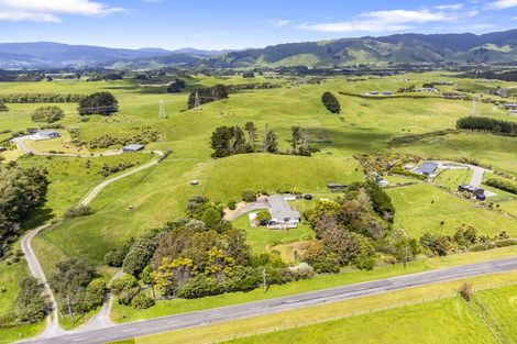 Photo of property in 93b Pukenamu Road, Te Horo, Otaki, 5581